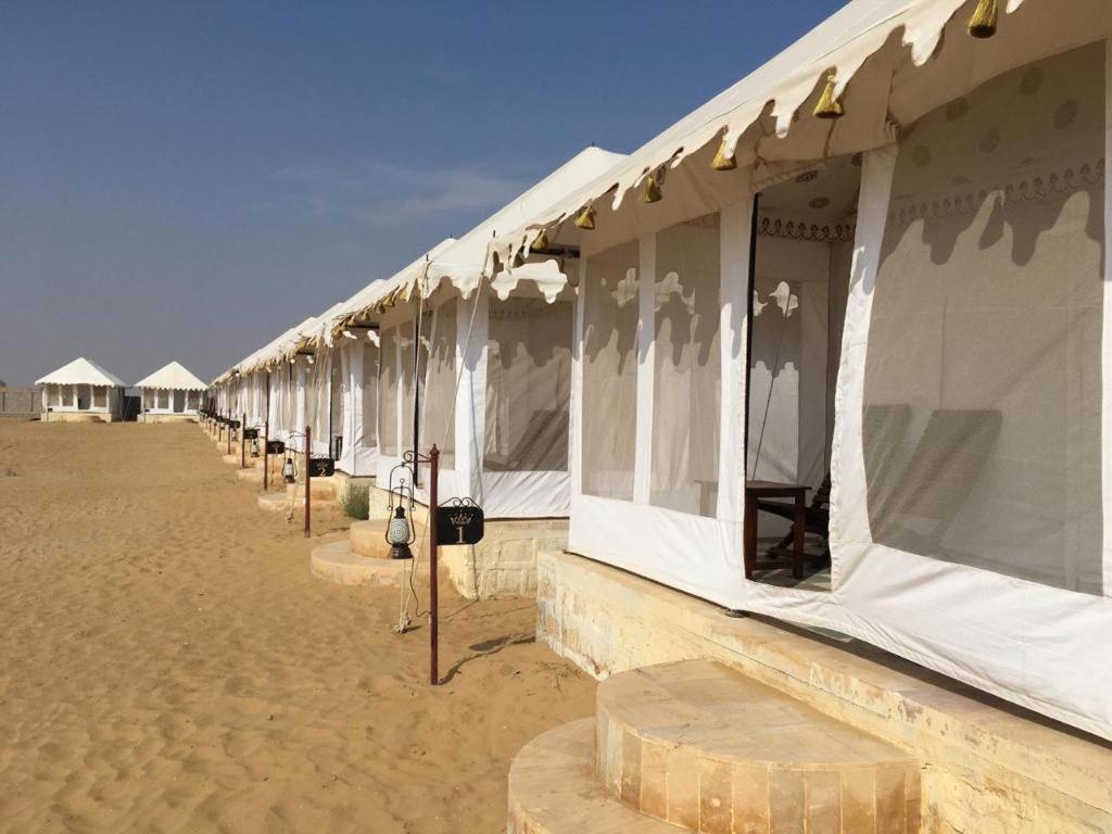Golden Sandstone Hotel Desert Safari Camp Джайсалмер Экстерьер фото